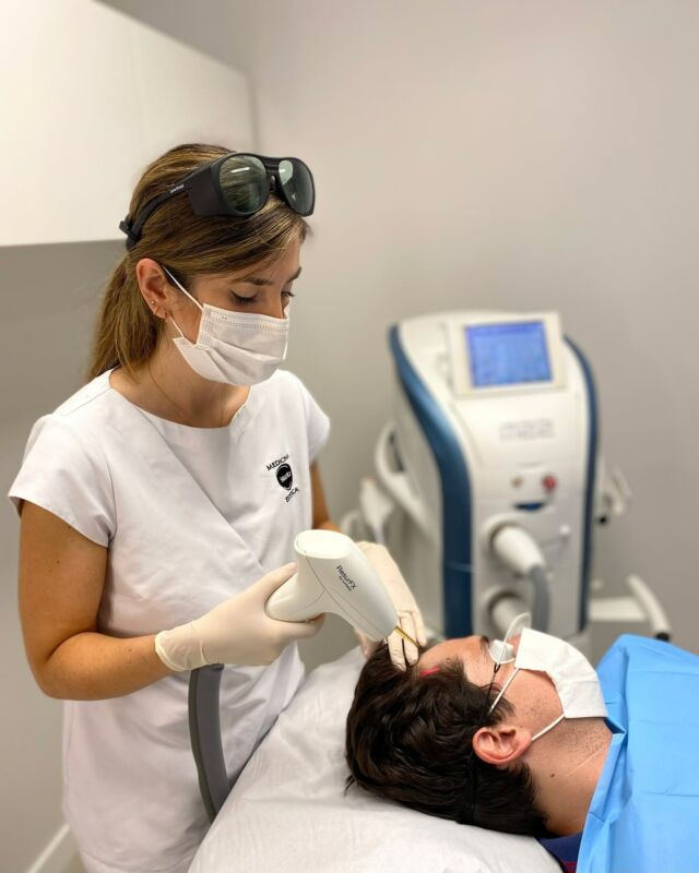 Láser ResurFX: Renueva tu piel desde dentro ✨

Si buscas una piel más firme, luminosa y uniforme, el Láser ResurFX es la solución. 💫 Este tratamiento de rejuvenecimiento estimula la producción de colágeno y elastina, reduciendo arrugas, cicatrices, manchas y estrías sin tiempo de recuperación.

📍 Piel más lisa, firme y rejuvenecida en pocas sesiones. ¡Empieza tu cambio hoy! 💙

#clinicaisturitz #clinicaestetica #antiage #medicinaestetica #skinclinic #medicinaesteticafacial #tratamientofacial #laserpiel #laserresurfx #resurfx